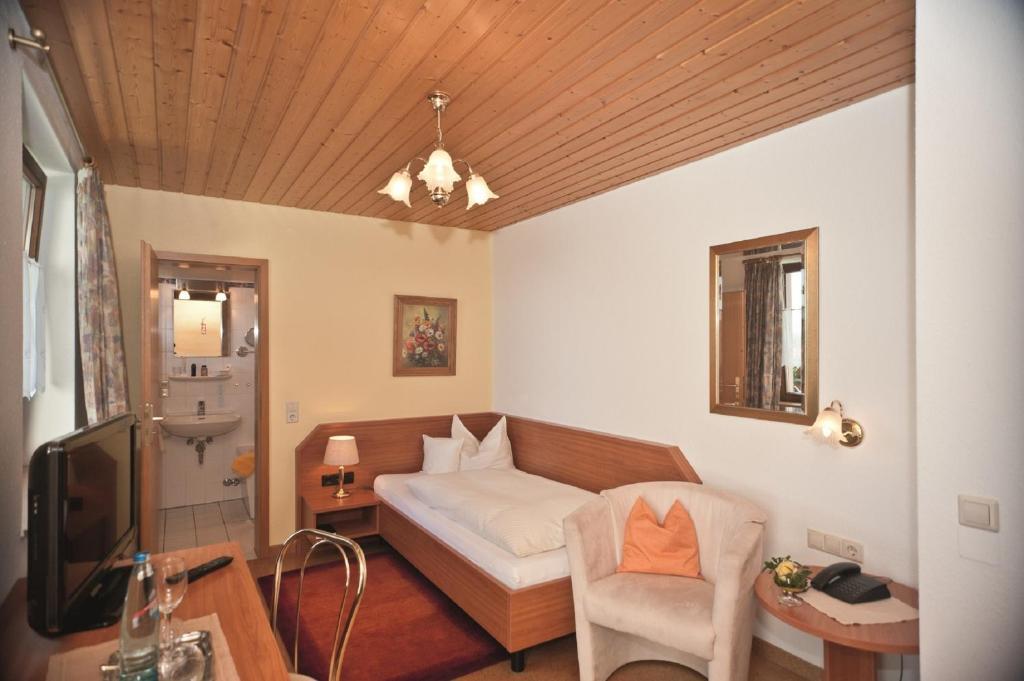 Hotel Landgasthof Kranz Hüfingen Buitenkant foto